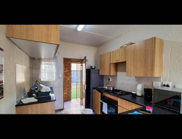 2 BEDROOM APARTMENT FOR SALE IN HUGHES